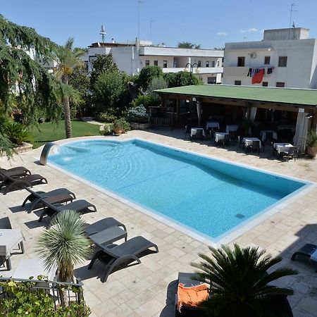 Hotel Cuor Di Puglia Алберобело Екстериор снимка